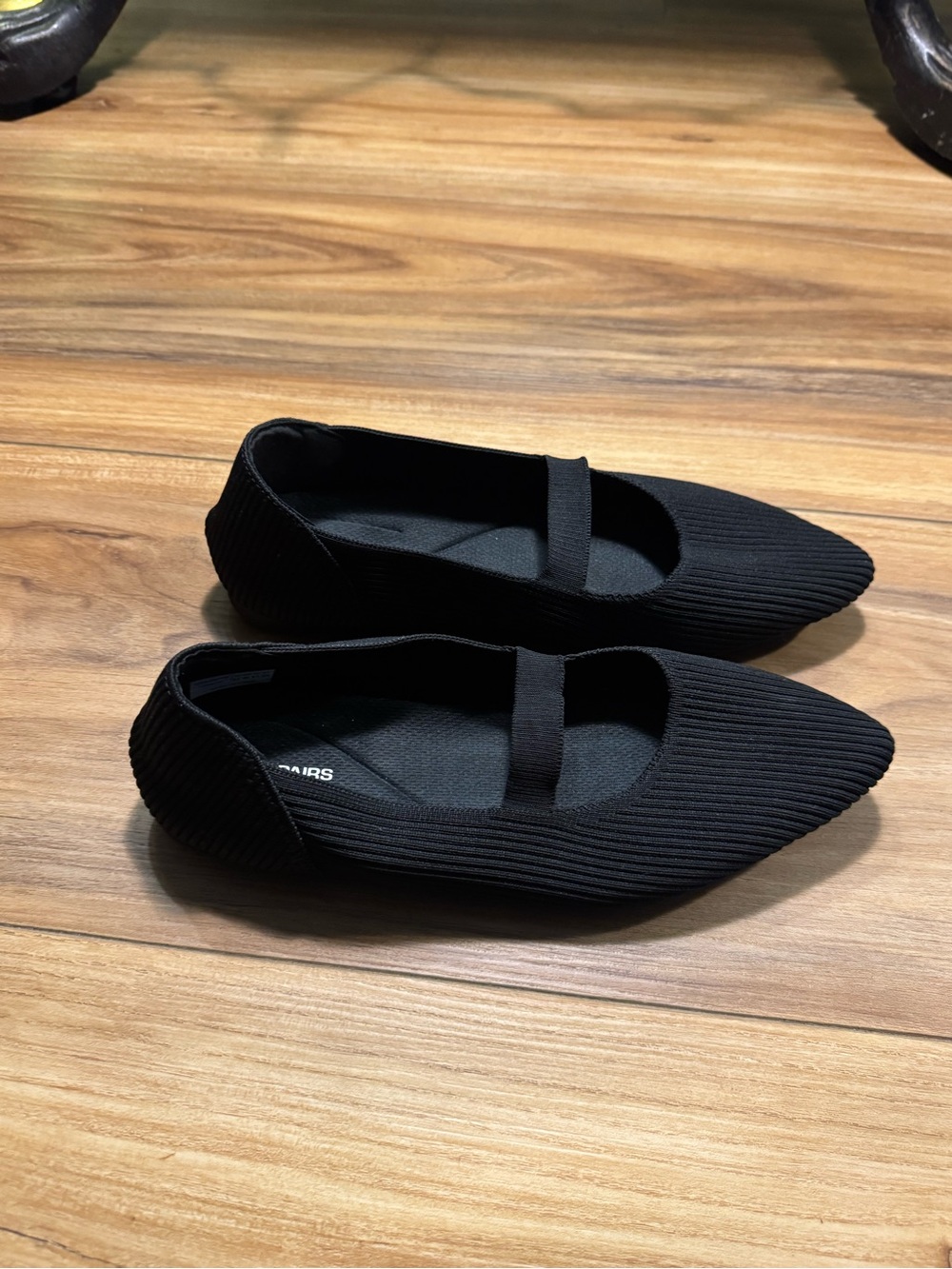 Dream Pairs Black Ribbed Pointed Mary Jane Flats with Elastic Strap